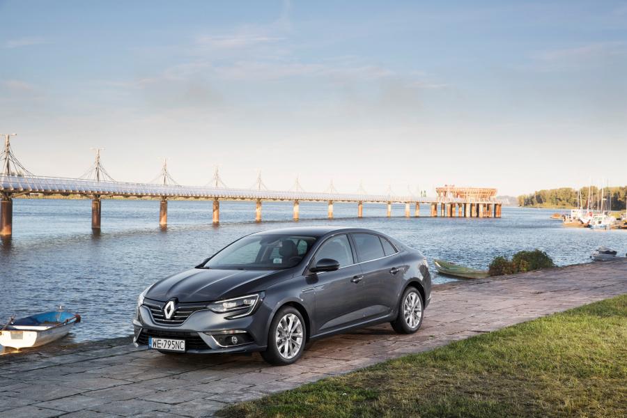  Renault Megane Sedan 2016 года  (фото 20 из 52)